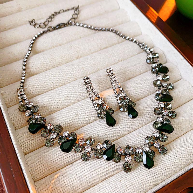 European and American Light Luxury Black Rhinestone Zircon Sets Temperament Fashion Droplets Earrings Pendant Necklaces Set