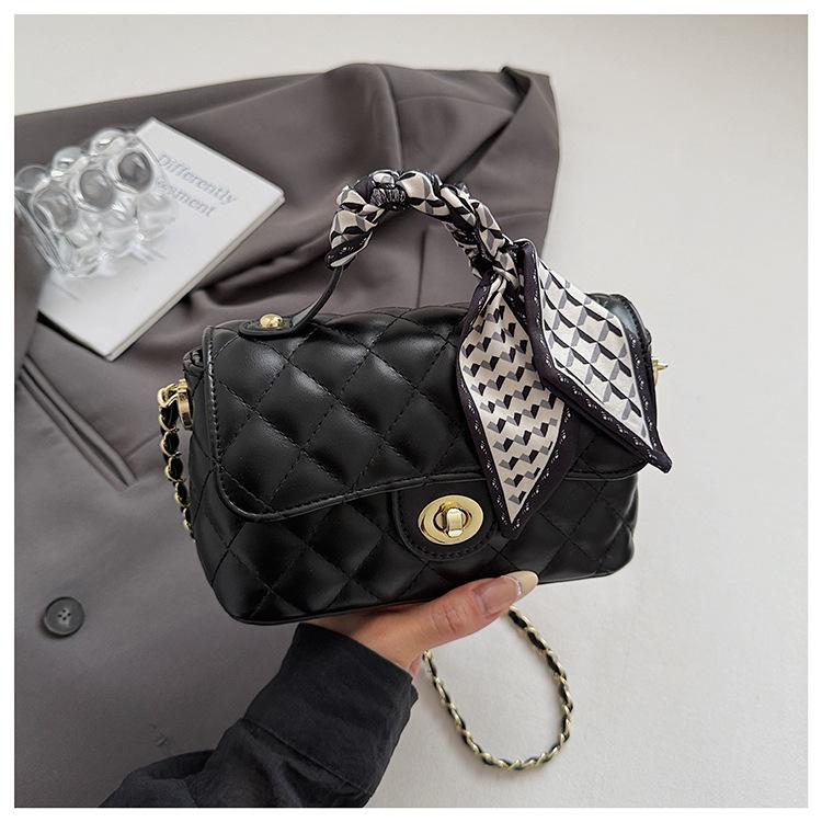 

Lingge embroidery thread small fragrant style bag women s 2025 summer new hand-held small square bag simple foreign temperament crossbody bag чёрный