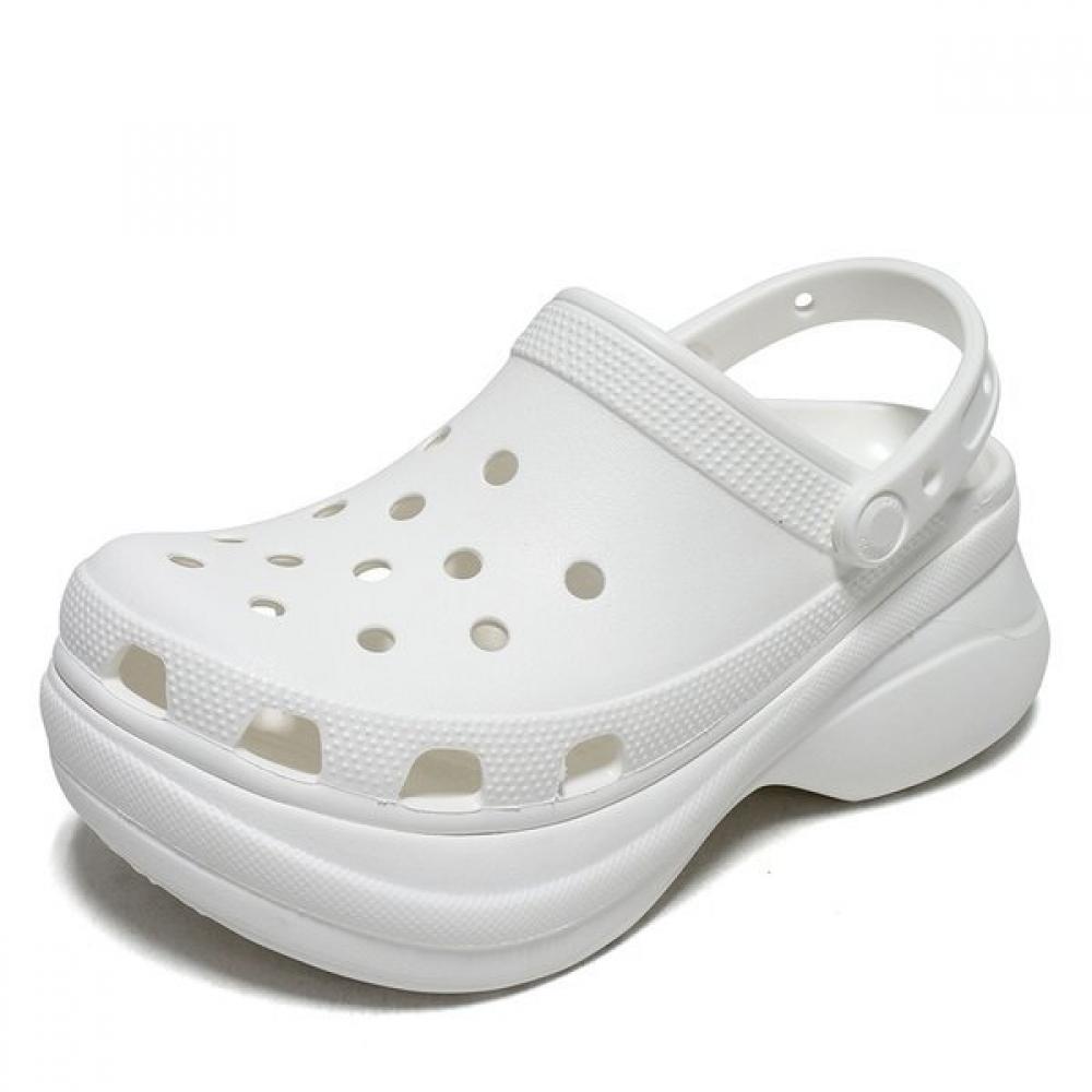 

CrocS ClaSSic Beige Clog Women S Platform Clog SandalS SlipperS White 206302 100 206302100:220mm(W5)