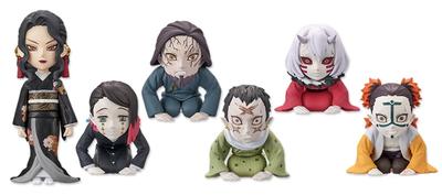 Demon Kimetsu No Yaiba World Collectible Figure In Front of Set of 6 Types Slayer - Muzan-sama -