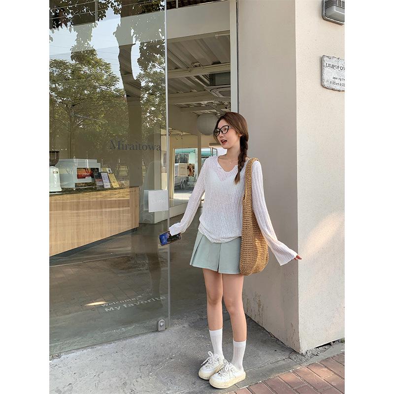 Women's Ruffle Edge V-Neck Long-Sleeve White Sunscreen T-Shirt