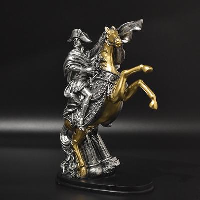 Estátua de Cavaleiro Estatueta de Resina Obra de Arte Presente de Aniversário Escultura Ornamento de Mesa para