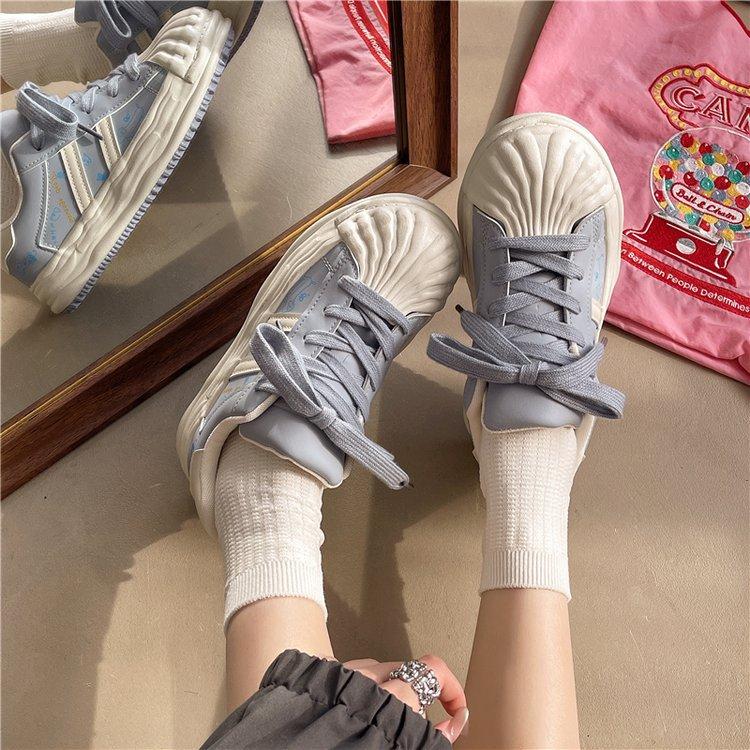 

Niche platform shell head dissolving board shoes women s 2025 spring new versatile chic shoes casual sports white shoes 40