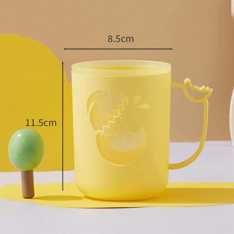 

Кружка для чистки зубов и полоскания большой вместимостиПластиковая утолщенная кружка для мытья и полосканияБытовая парная кружка для зубных щеток 701-800ml жёлтый