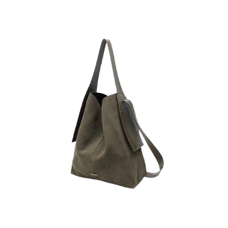 

Большая замшевая сумка-тоут с ушным крючком для переноски через плечо