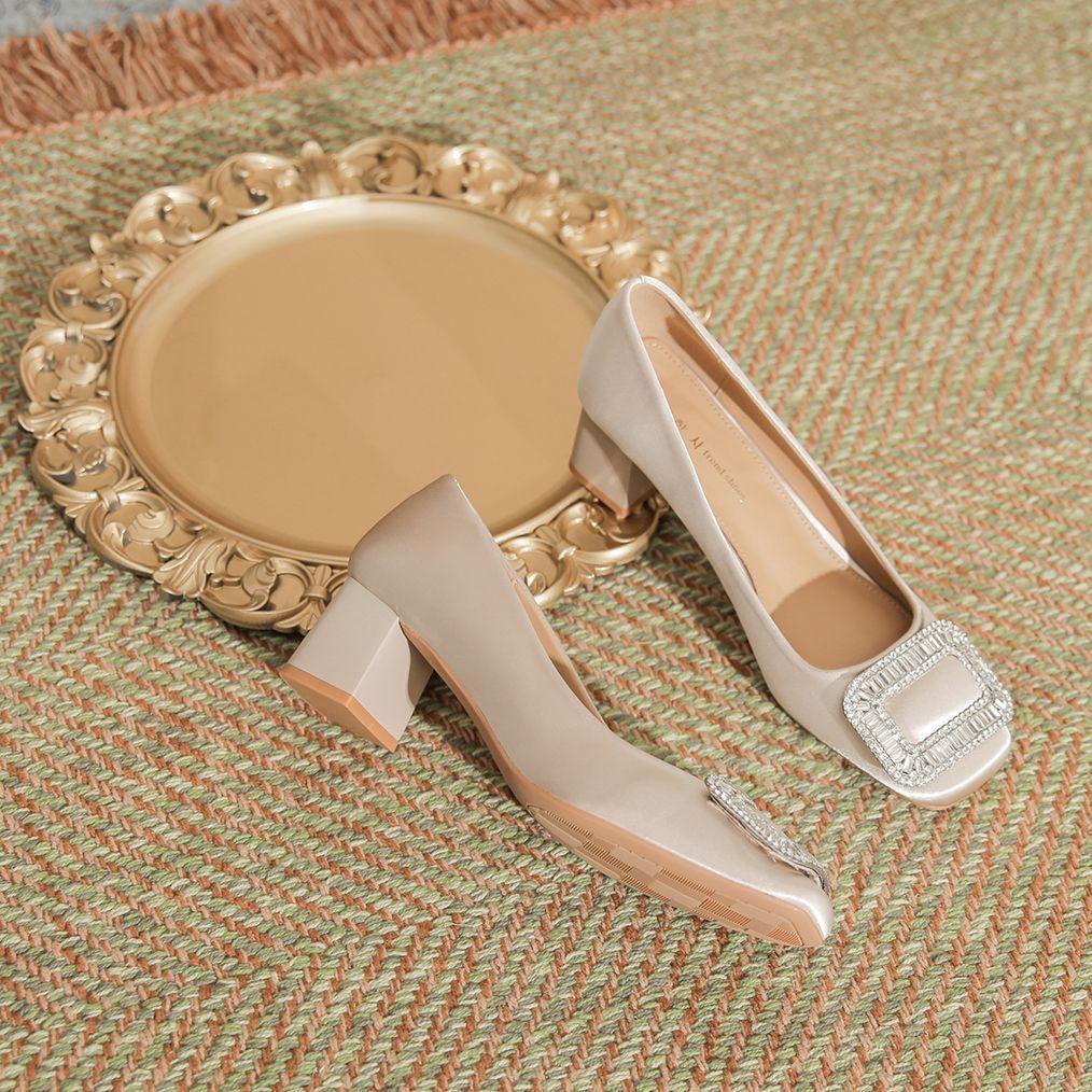 

2025 autumn new shallow single shoes French square buckle rhinestone thick heel medium heel shoes one pedal high heels women 35