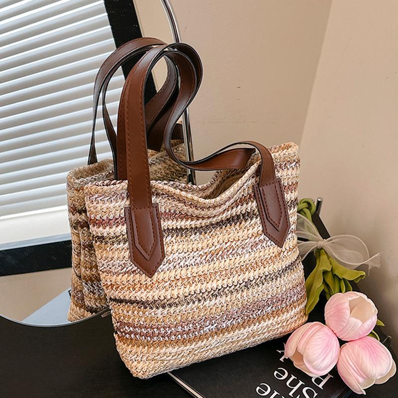 

Популярная плетеная сумка с радужными контрастными полосками, повседневная, большой вместимости, на плечо, пляжная сумка, универсальная модная сумка для отпуска хаки