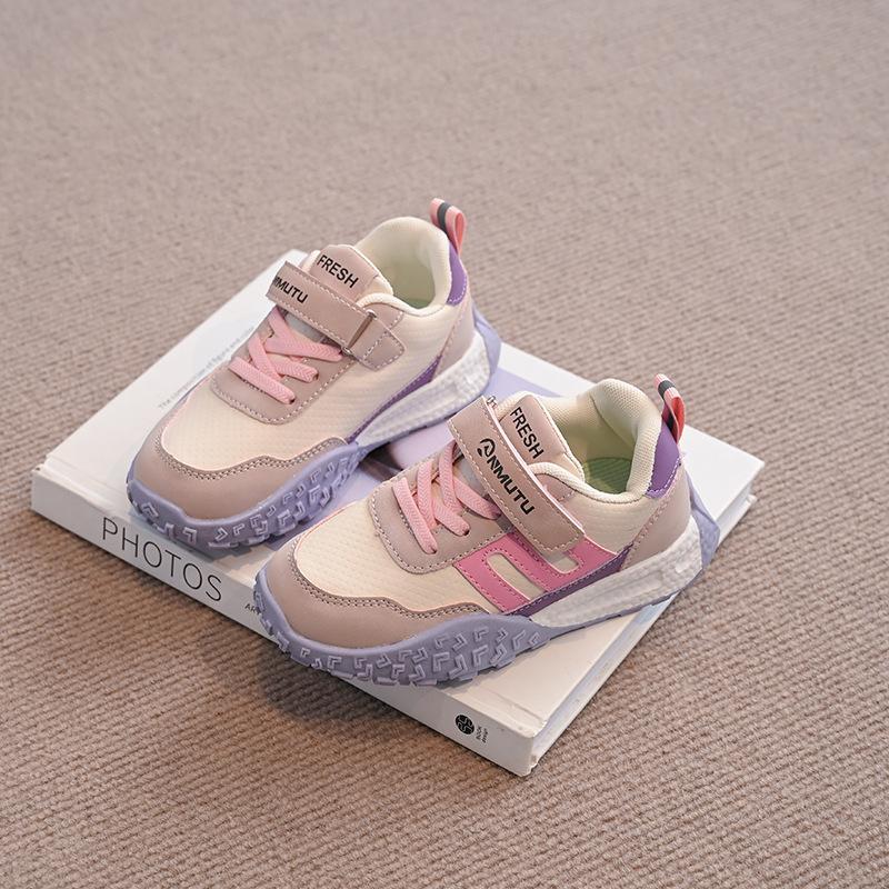 

Детские кроссовки 2025 весна и осень новые модные и удобные спортивные туфли для мальчиков, повседневная обувь на мягкой подошве для девочек в корейском стиле 26