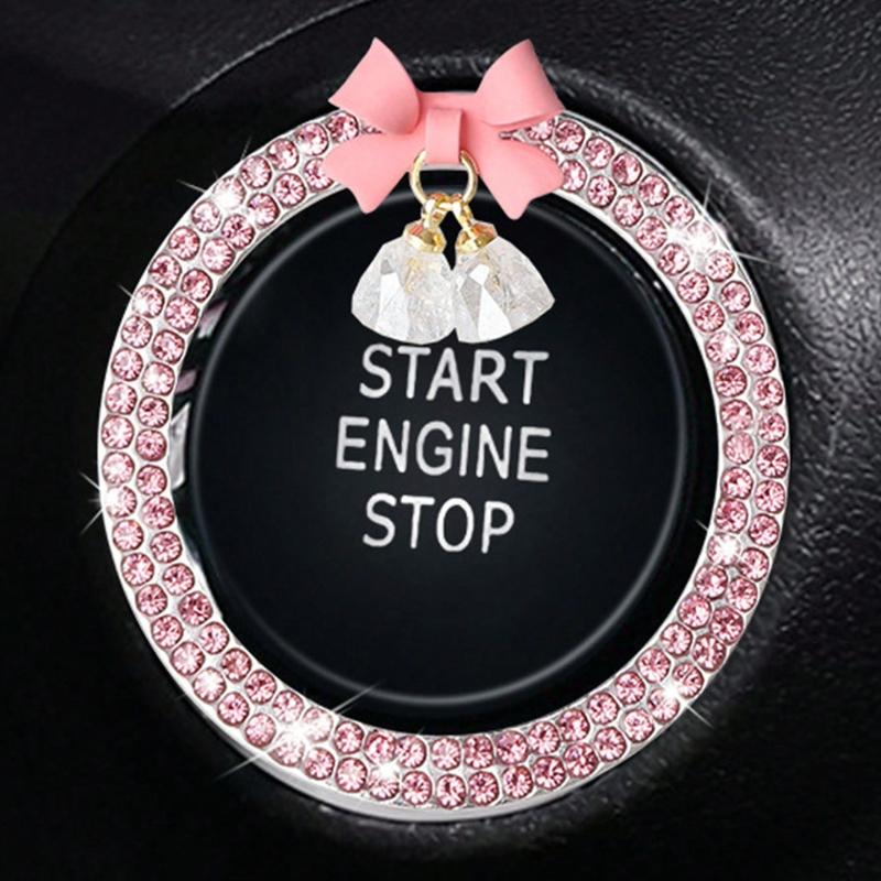 1 adet Araba Tek Tıkla Çalıştırma Dekorasyon Çıkartması İç Düğme Elmas Fiyonk Kristal Çan Kolye Ateşleme Halkası ile Kakmalı