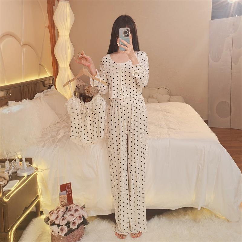 Damen Französischer Modal 3-teiliger Pyjama-Set: Langärmeliges Oberteil mit Brustpolster, Spaghetti-Trägern, langer Hose und Robe.