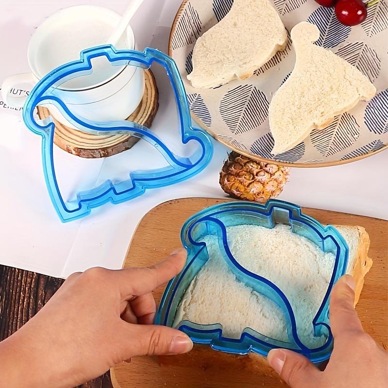 1PC Dinosaur Shape Modeling Bread Slicing Tool Sandwich Crust Cutter Bread Cutter Mold For School Office Halloween Christmas Gift Kitchen Gadgets