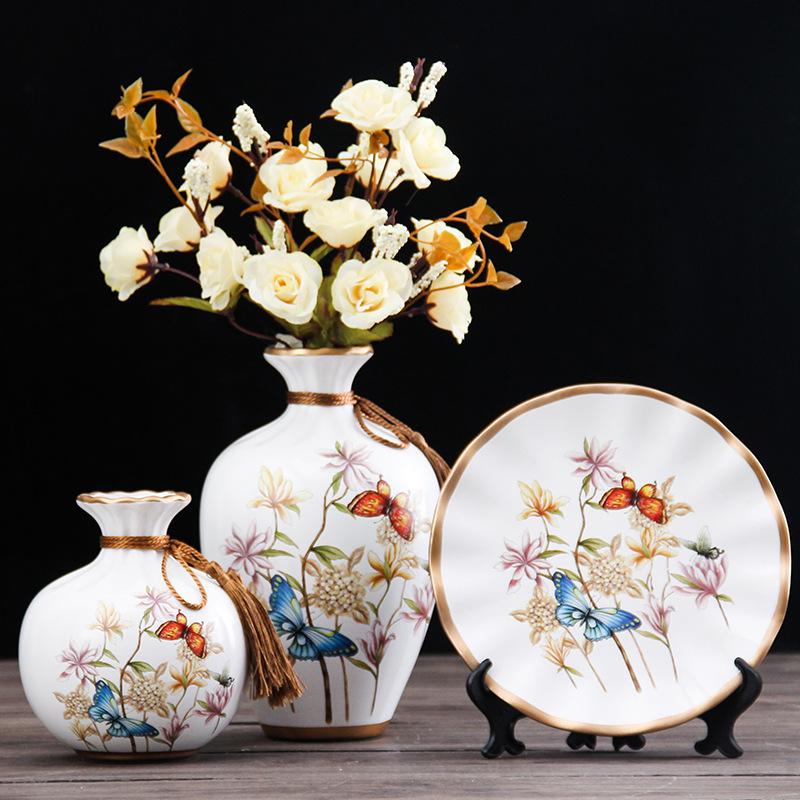 Modern Ceramic Vase Ornament for Living Room or TV Cabinet Display