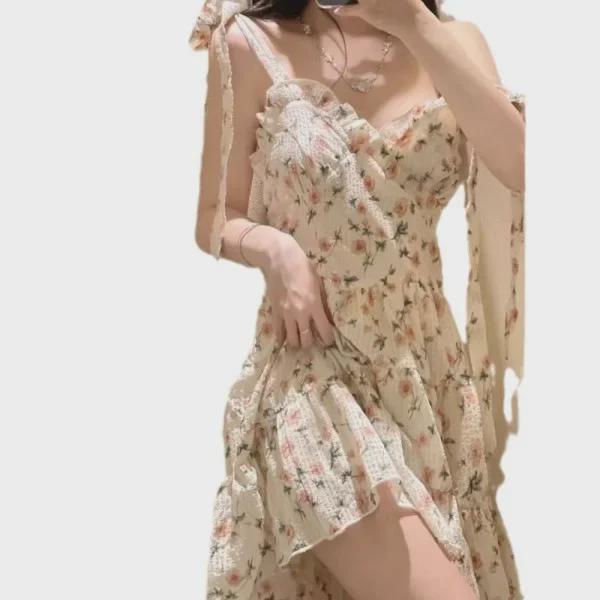 Women's Summer 2025 French-Style Floral Suspender Dress: Waist-Slimming Seaside Holiday Skirt