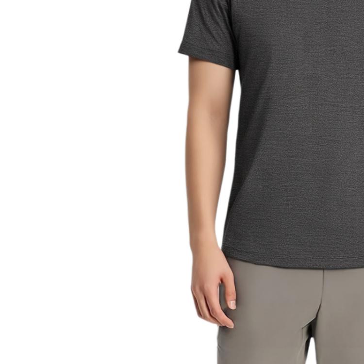 Skechers GODRI SS25 Quick-Dry Breathable Round Neck Short Sleeve T-Shirt Men Tops Carbon-Black P225M219-0018