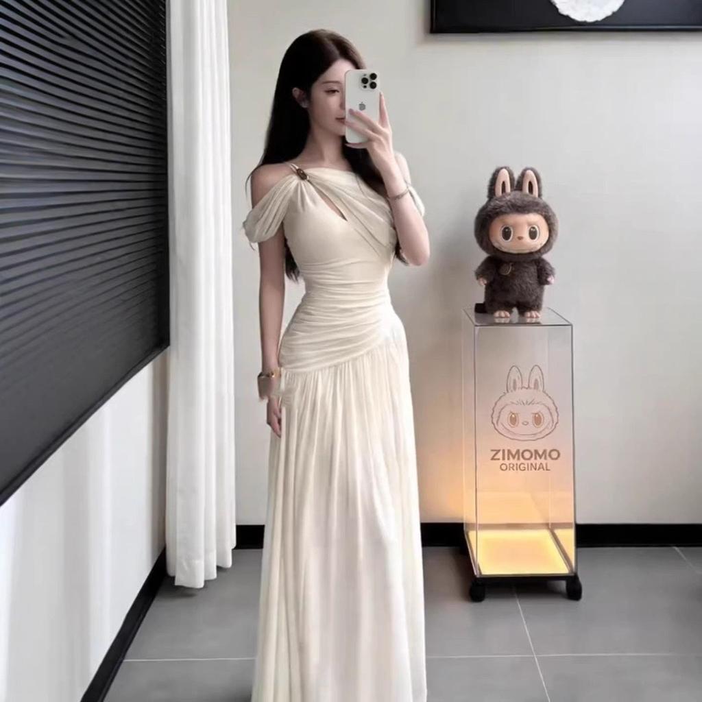 Royal Sister Daughter Gold Wind White Slanted Shoulder Dress Women's Clothing Spring and Summer New Sexy Waist Beautiful Long Dress Skirt