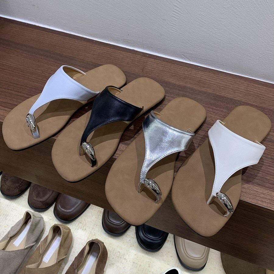 Summer blue Korean version flat-bottomed toe slippers women's summer wear new French beautiful sandals holiday beach shoes