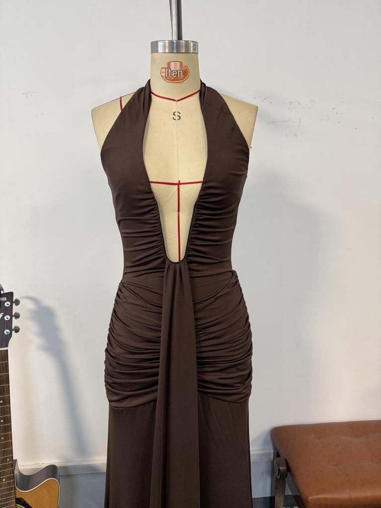 2025 Cross-Border Halter Deep V Evening Gown - Sexy Backless Long Pleated Dress