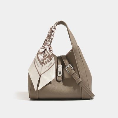 Small-scale Design High-end Children's Bag with Shoulder Strap and Cross-body Strap for Carrying Water Buckets