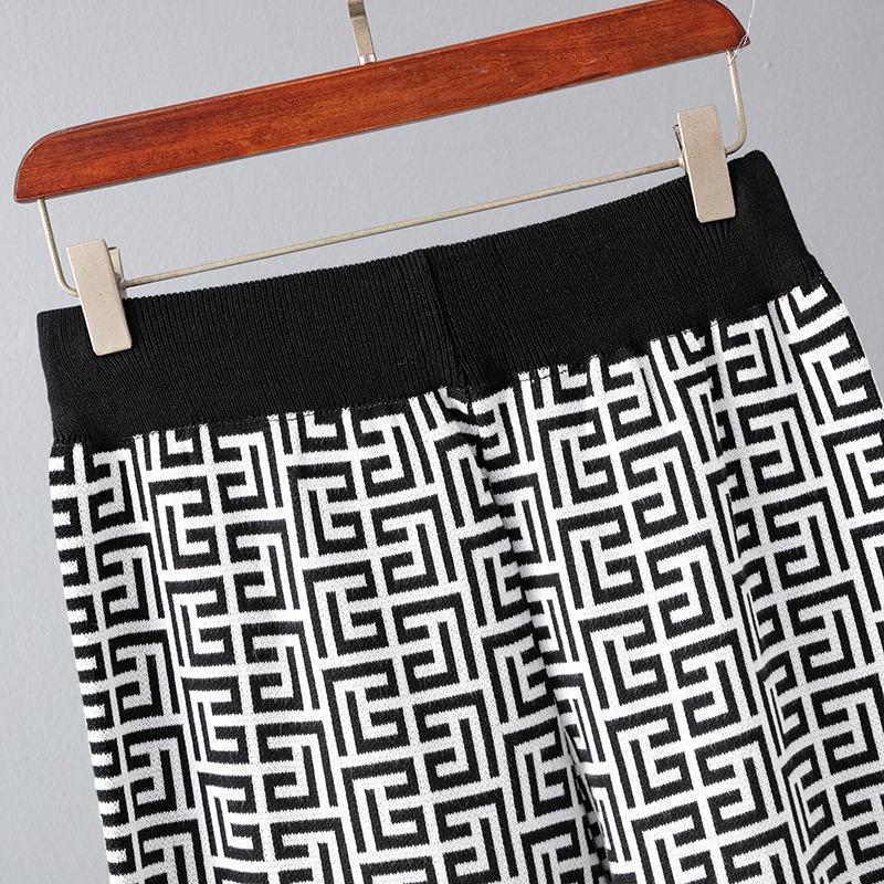 Γυναικείο Ευρωπαϊκό & Αμερικάνικο Μοδάτο Ζακάρ Σετ: Παλτό Σάλι, Πλεκτά με Λαιμόκοψη V, Παντελόνι με Φαρδύ Πόδι