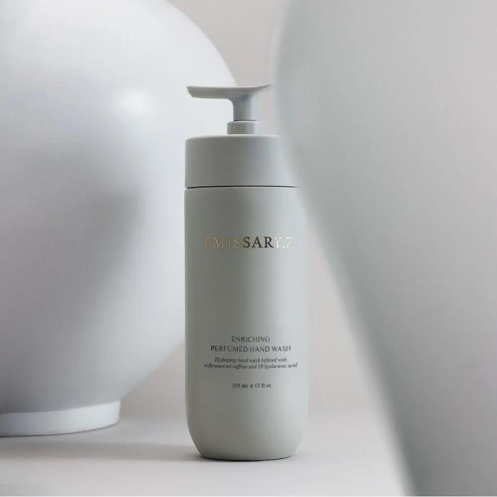 

[EMISSARY.73] Enriching Perfumed Hand Wash 355ml