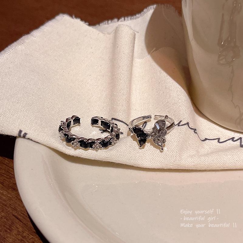 Dark Series Gravel Butterfly Ring: Sweet & Cool Hot Girl Style, High-End Open Index Finger Ring, Net Celebrity Design for Women.
