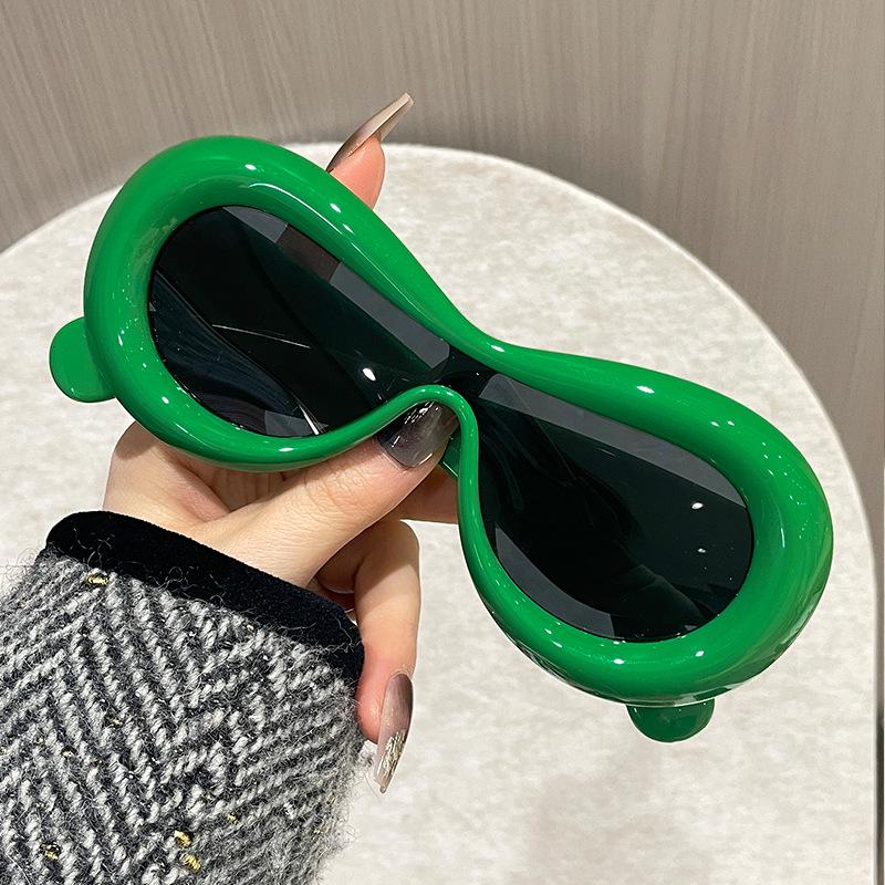 New in Oval Sunglasses for Men Women Fashion Retro Brand Design Shades Eyewear Female Candy Color Goggle Sun Glasses