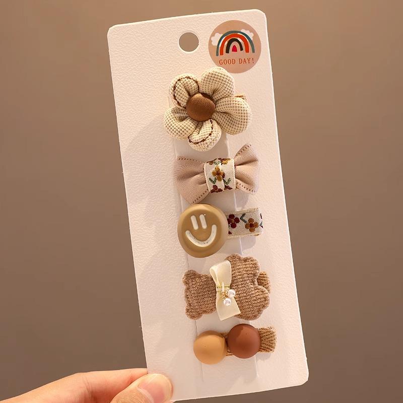 Retro Cute Baby Hair Clips – Gentle Fabric Flower Headwear for Girls