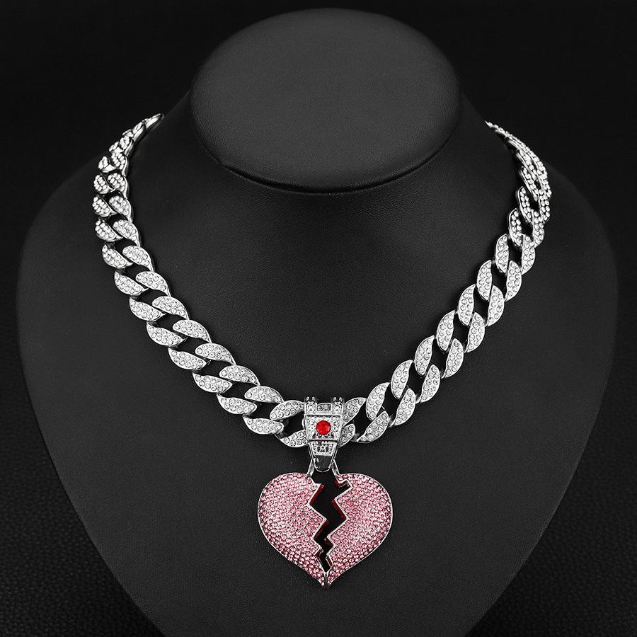 Hip Hop Dark Style Personality Shattered Cracked Love Pendant Hanging Chain HIPHOP Cuban Chain Necklace Street Dance Accessories