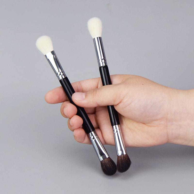 

Mao Laoshi F18 Dual-Ended Animal Soft Hair Contouring Brush