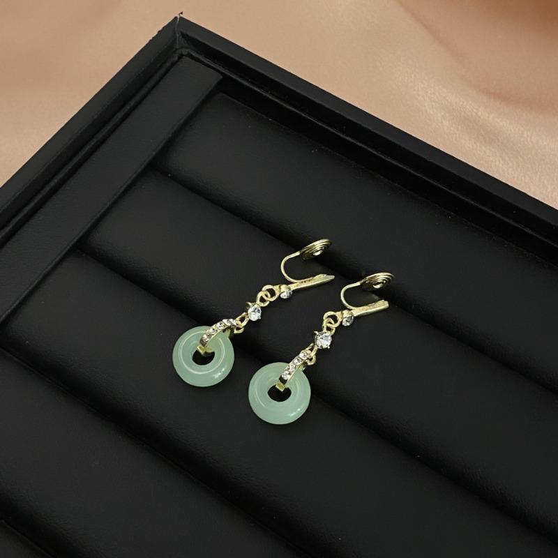 

Новый индивидуальный темперамент, имитация нефрита, геометрический кулон, зажим для ушей, женские украшения без отверстий для ушей