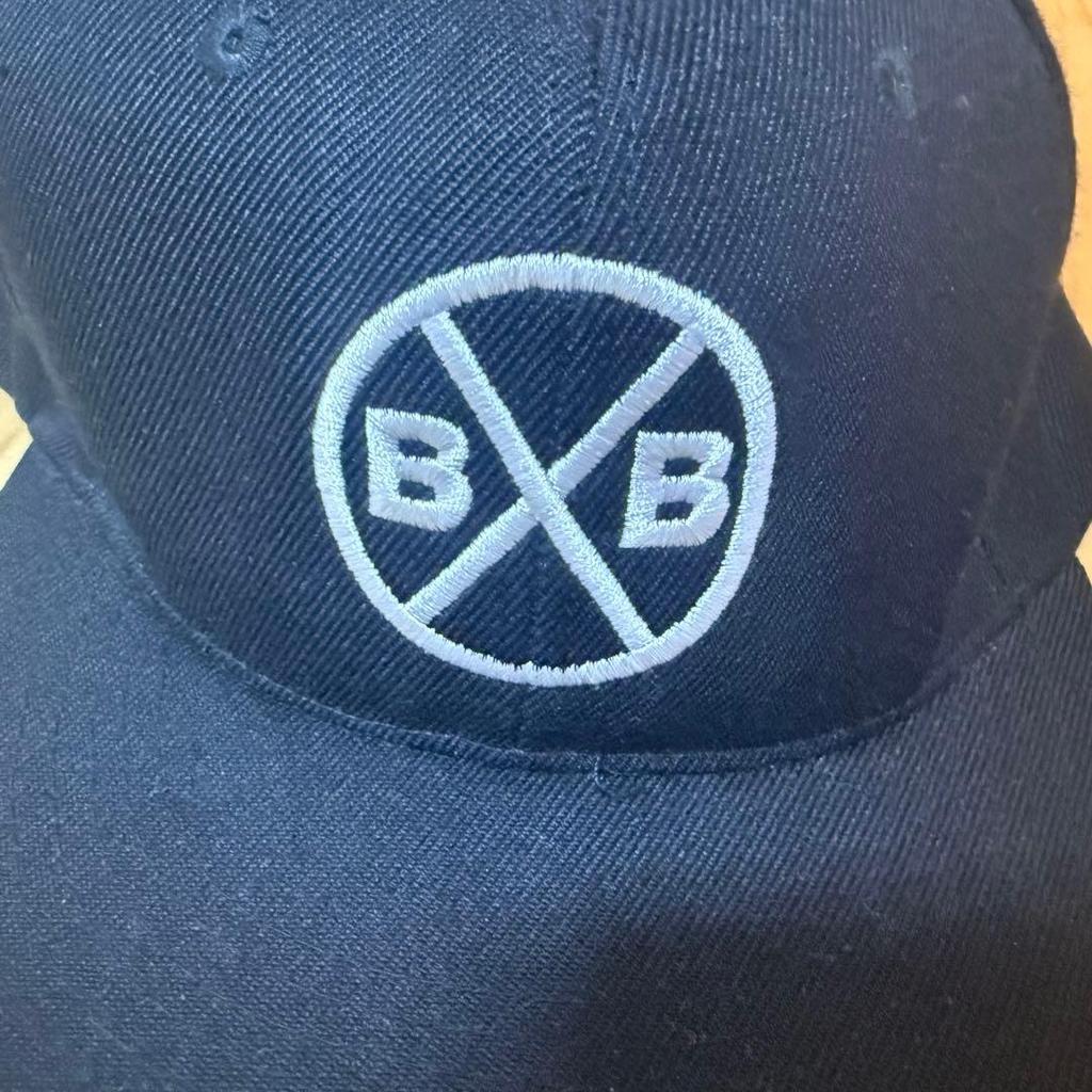[GEBRAUCHT] BIGBANG Schwarze Kappe mit B B Logo Snapback