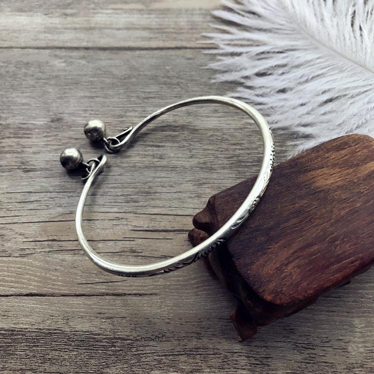 

Браслет-колокольчик из серебра Мяо ручной работы в ретро-стиле со звуком, простой женский браслет на ногу, старинные украшения