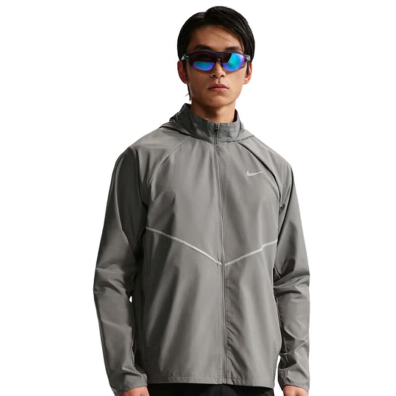Nike Men s Quick-Dry Hooded Running Jacket M