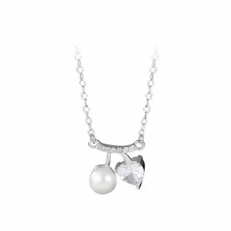 Nickel Silver-Plated Gold Little Cherry Heart Pearl Necklace: Women s Luxurious, Fashionable Niche Design