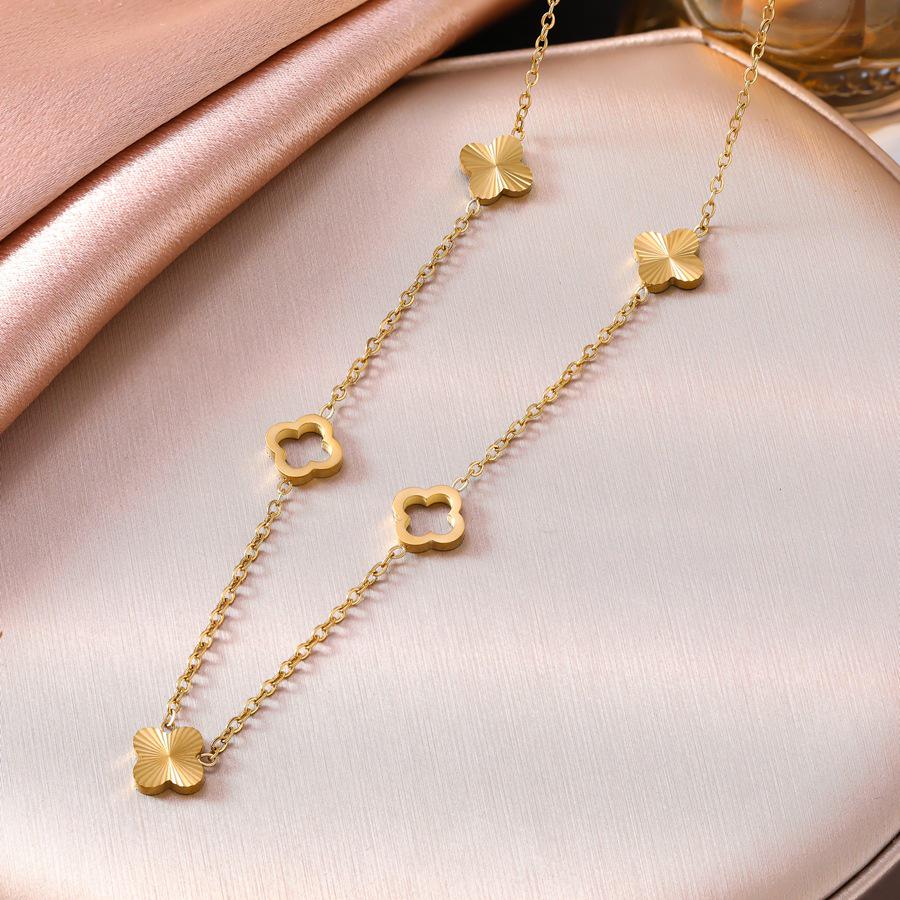 Stylish Four-Leaf Clover Flower Bracelet, Necklace & Earring Set In 18K Titanium Steel