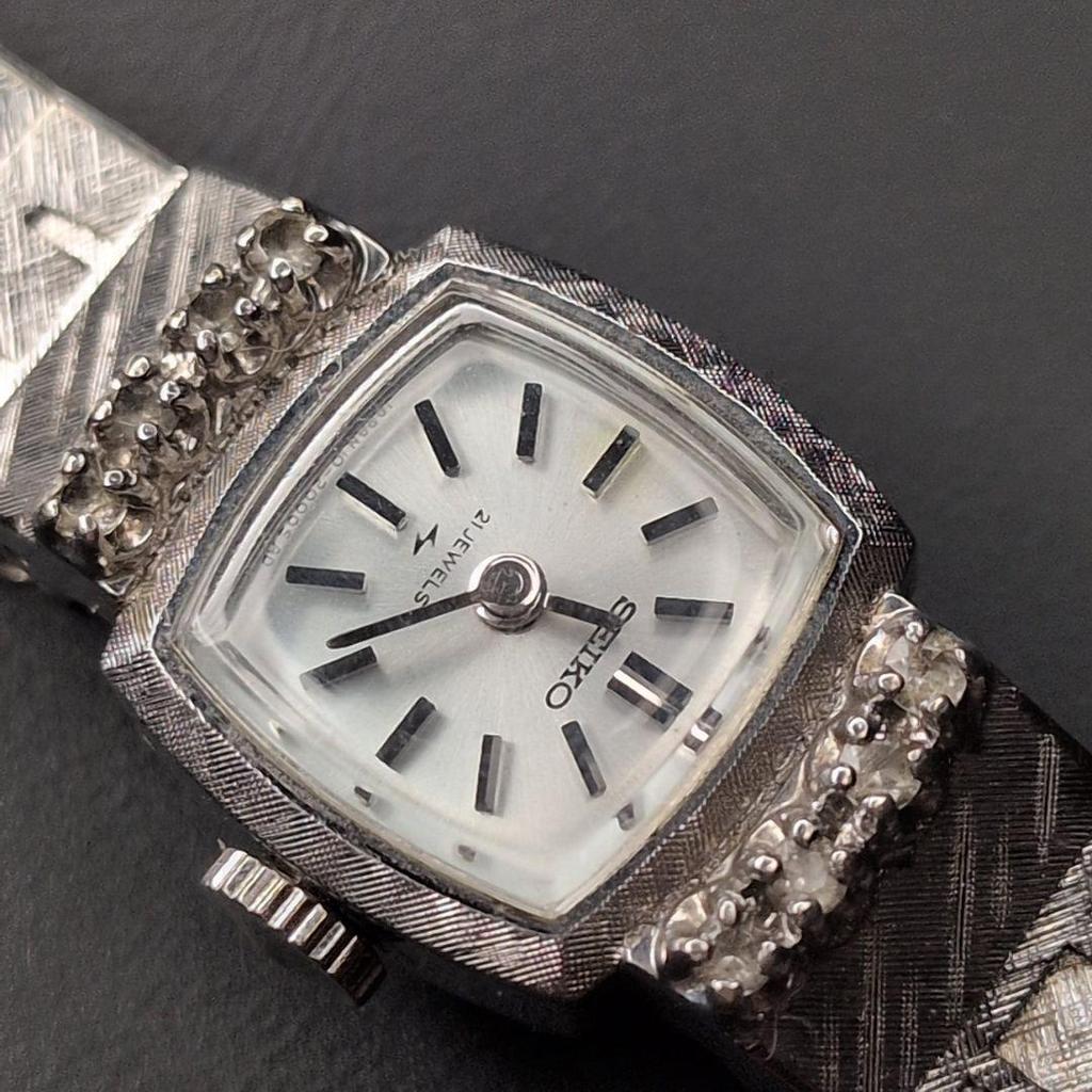 Used Seiko Hand-wound Antique Ladies' Watch White Gold (Working Condition)