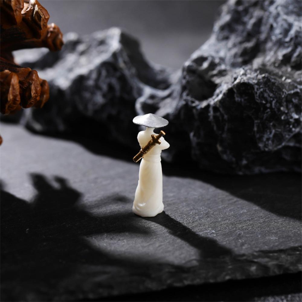 1PC Miniatures Cool Kung Fu Swordsman Figure Black White Desk Decoration Mini Ornaments Plant Decoration