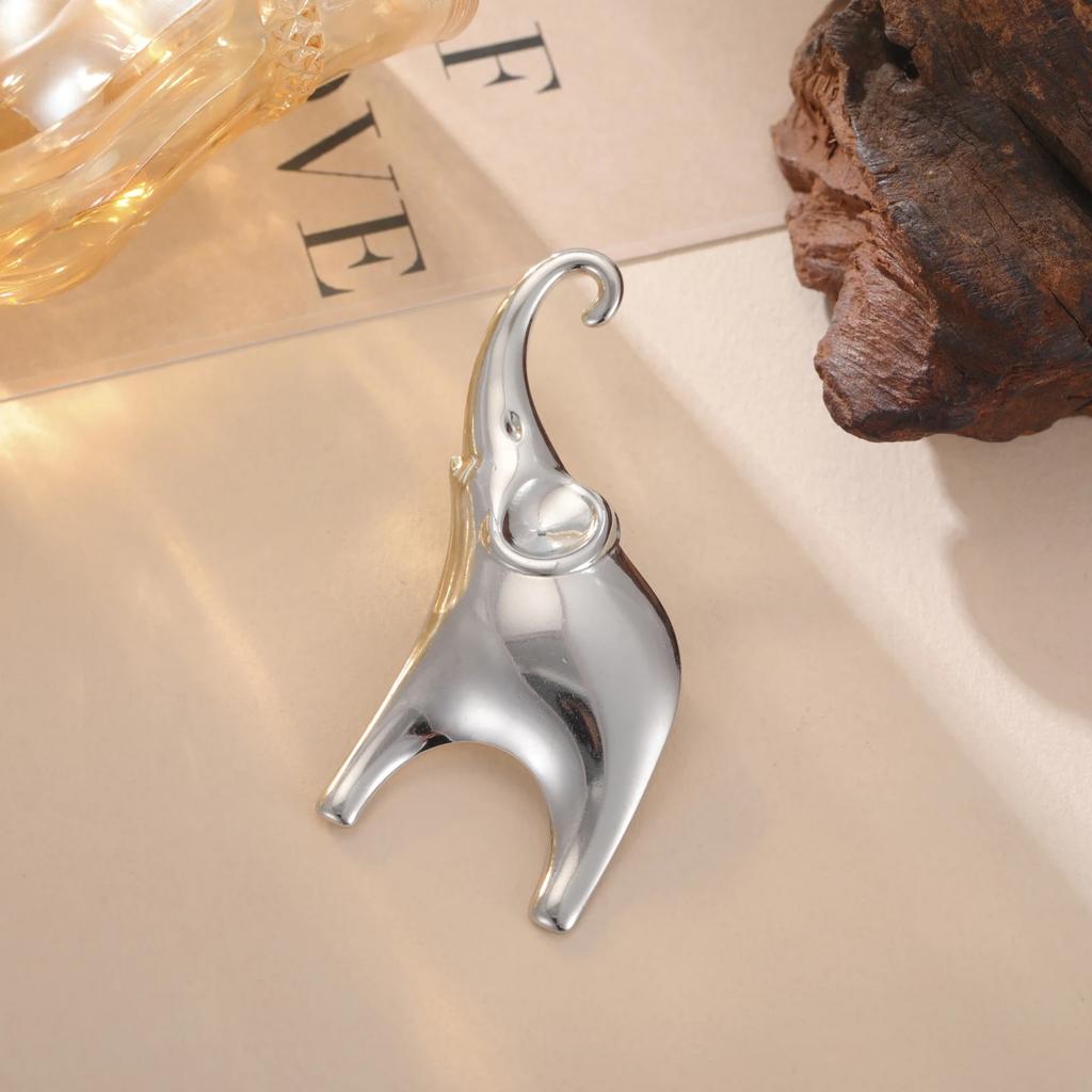 Cazador Women's Brooch Elephant Lapel Pins Stainless Steel Gold Color Suit Collar Badges Backpack Pins Jewelry Wholesale 2026