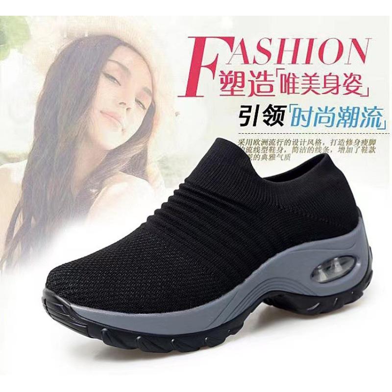 Large Size Women's Shoes Spring Fly-woven Mesh Casual Sports Shoes Breathable and Lightweight Casual Shoes