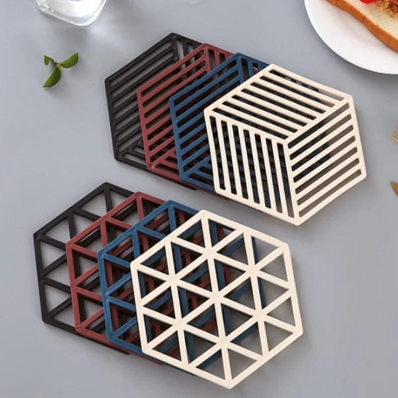 5pcs Simple Heat Insulation Mat High Temperature Hollowed Out Thickness 4mm Table Mat Home Tea Casserole Mat Striped Coaster