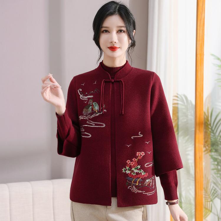 

Новый трикотажный кардиган для мамы среднего возраста на весну и осень, пальто в западном стиле, осенний темперамент, костюм-двойка для женщин среднего и пожилого возраста 3XL