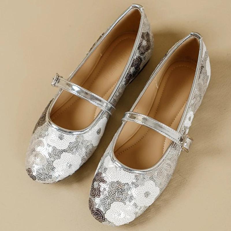 

Модные блестящие красочные цветы неглубокие балетки женские с круглым носком с пряжкой туфли Мэри Джейн этнический стиль комфортные легкие плоские сандалии 43 серебряный
