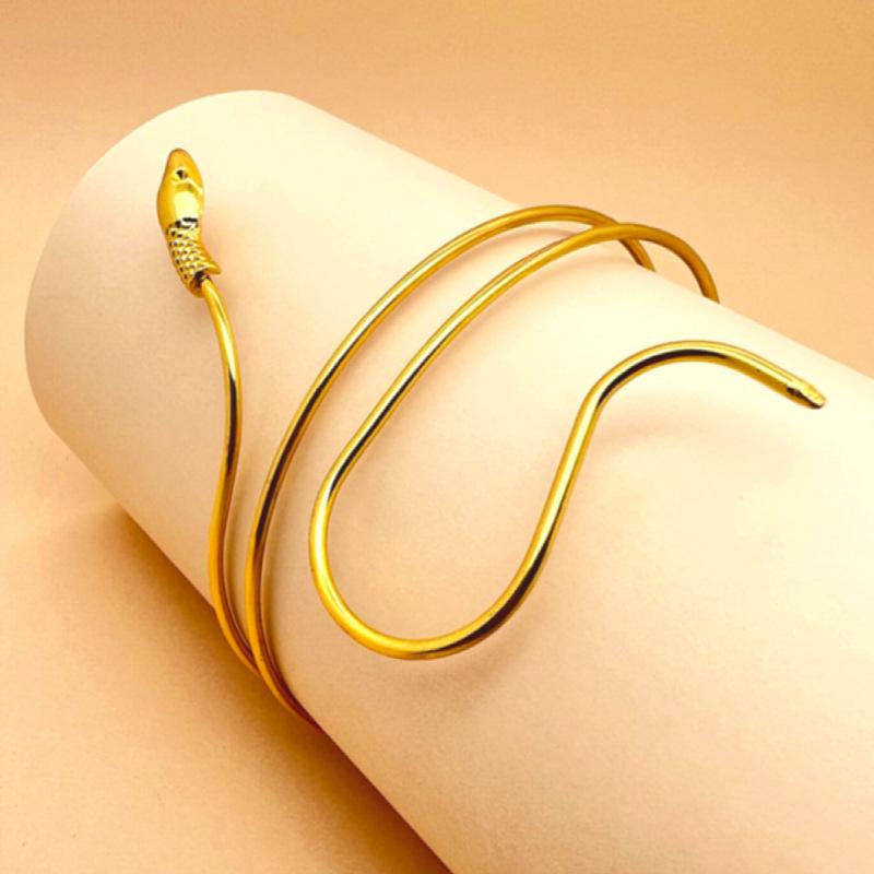 

European and American Exaggerated Snake Bracelet Women s Retro Twisted Winding Alloy Animal Bracelet Arm Ring Personalized Cuff Women
