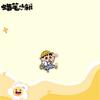 Crayon Shin-chan anime-related cartoon acrylic keychain, cute student schoolbag badge pendant, accessory, gift.