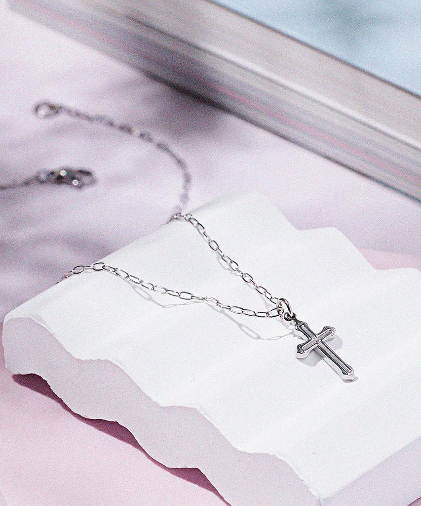 Jbans Classic Embossed Cross Pendant 04 Chain Necklace (C2601-An1011_Sv)