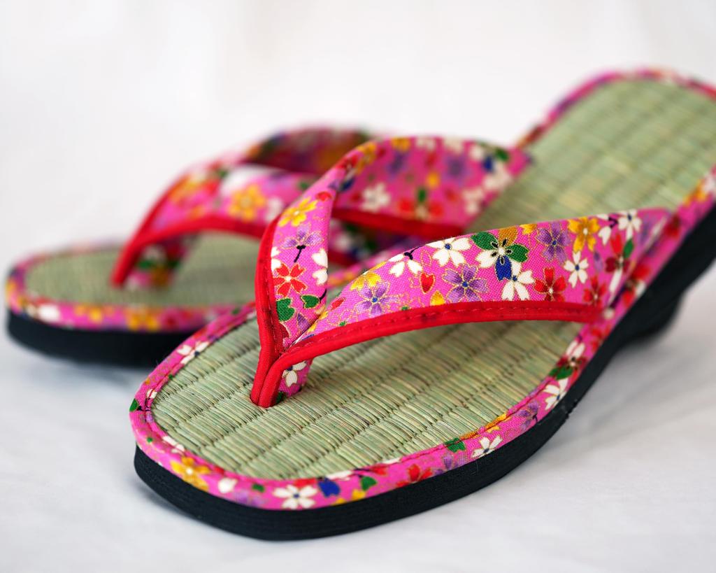 ISM Zori Floral Size M Japanese-style Sandals, Brocade, Pink,