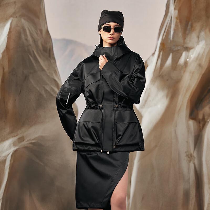 

Gaofan Women s Black Gold Goose Down Jacket M