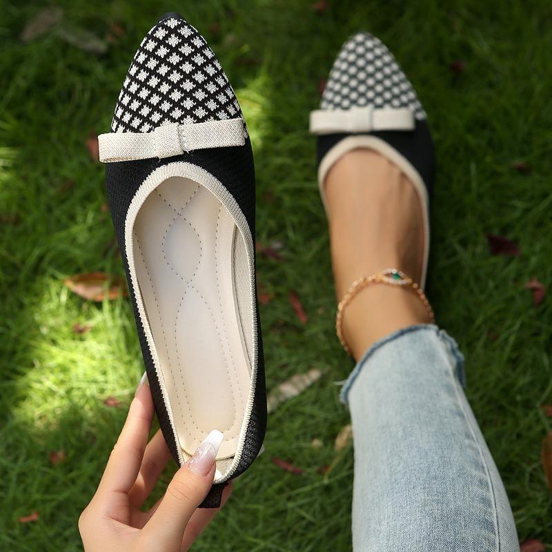 New Style Women's Knitted Slip On Flats Breathable Comfortable Boots Walking Shoes Casual Pointed Toe Walking Sneakers Loafers