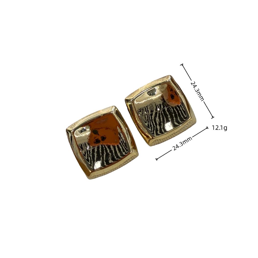 Stylish Three-Dimensional Large Square High-End Stud Earrings, Minimalist And Versatile Concave-Convex Square Earrings For Women