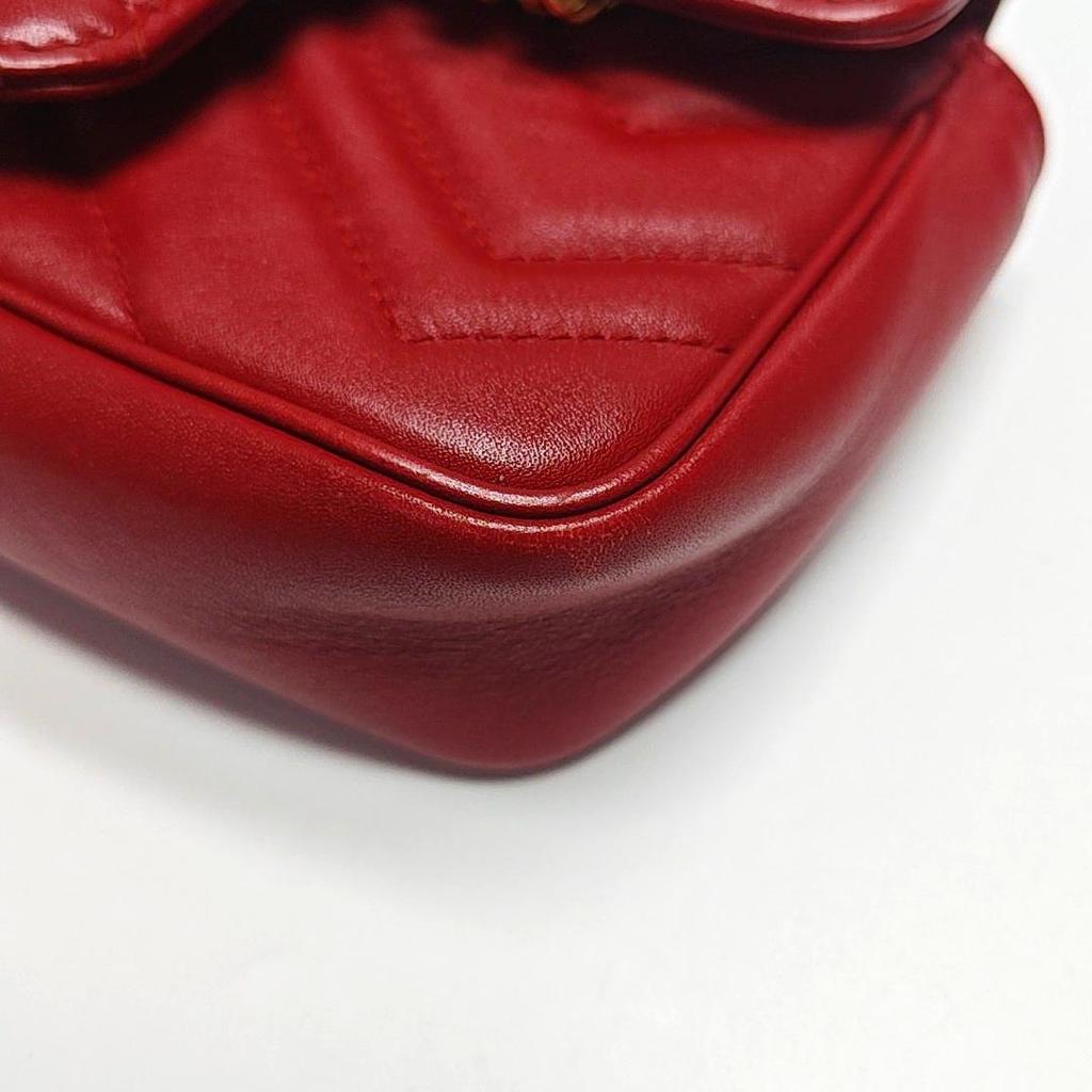 [Pre-Owned] GG Marmont Vintage Metal Logo Quilted Leather Mini Shoulder Bag - Very Good #1SH2D09